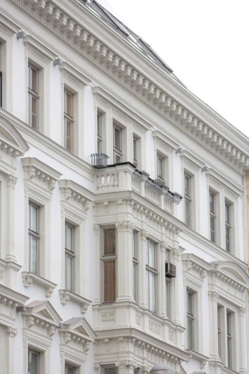Getreidemarkt 10 Serviced Apartments Wina Bagian luar foto